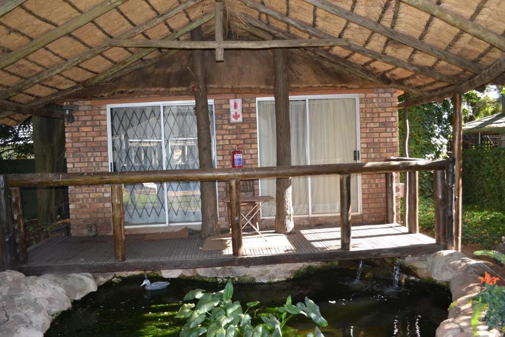 Willow Tree Guest House Kempton Park Eksteriør bilde